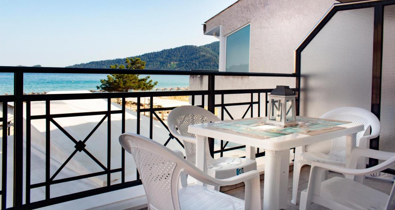 Waves Studios Chrisi Ammoudia Exterior foto