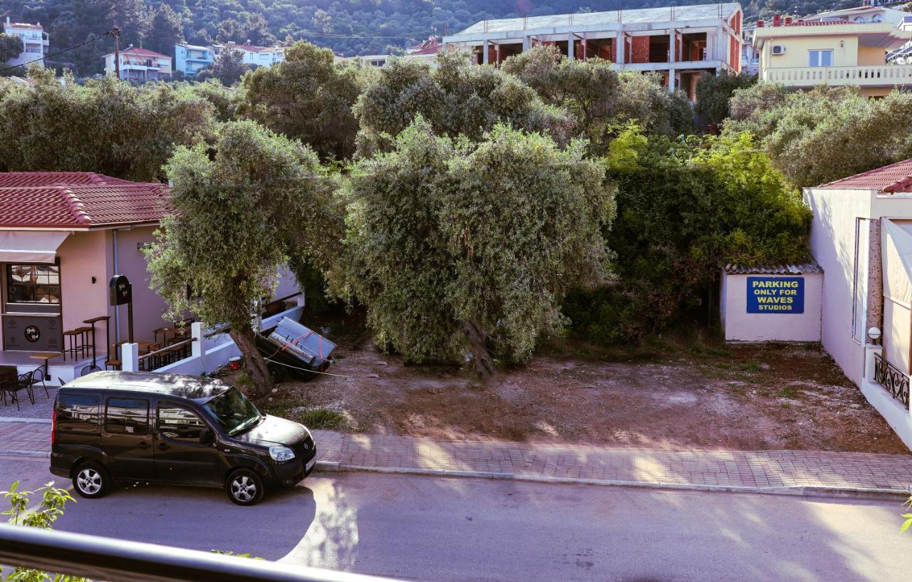 Waves Studios Chrisi Ammoudia Exterior foto
